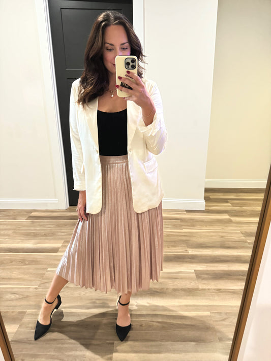 Rosé Elegance Pleated Midi Skirt